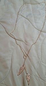 Angle wings necklace